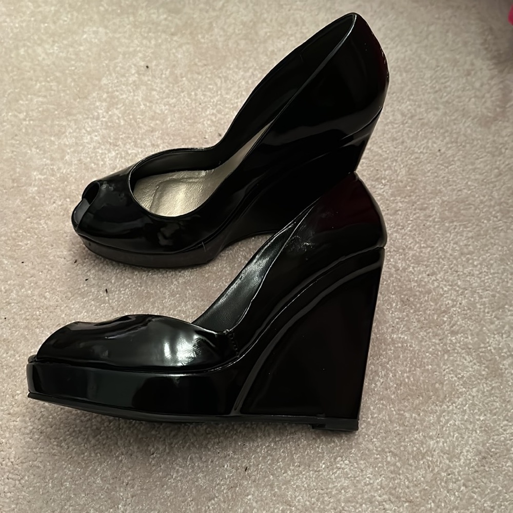 Heels - Picture 3 of 3